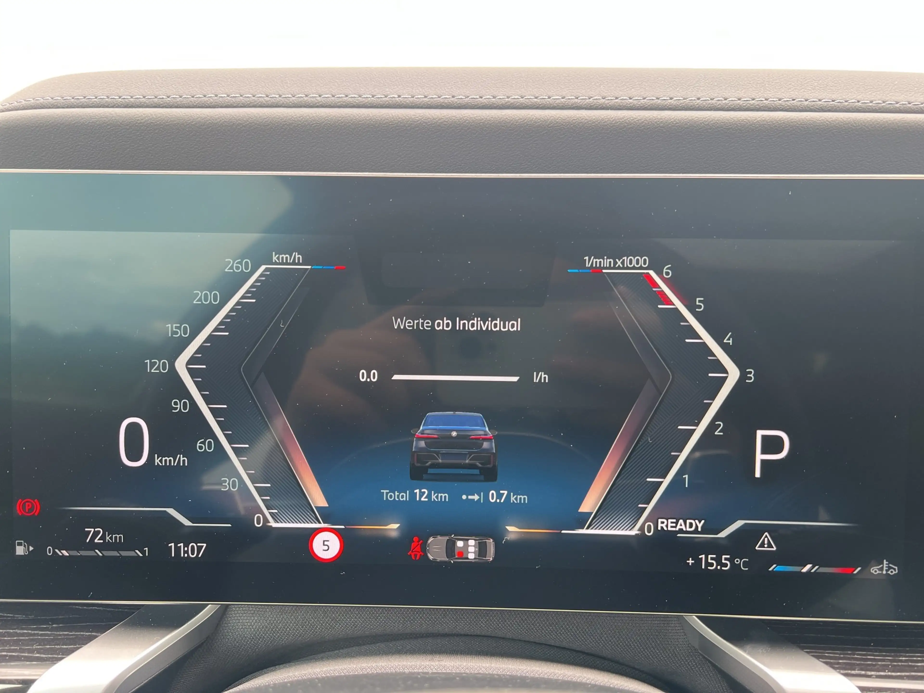 BMW 740 d xDrive Limousine M Sportpaket — photo 15