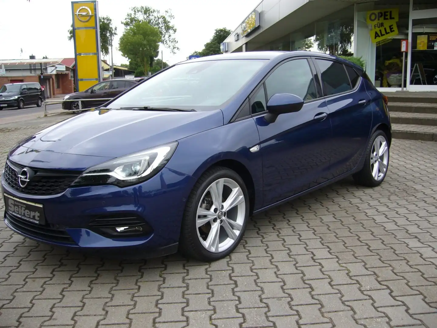 Opel Astra K Lim. 1.4 Turbo CVT Ultimate S/S SHZ hinten Azul - 2