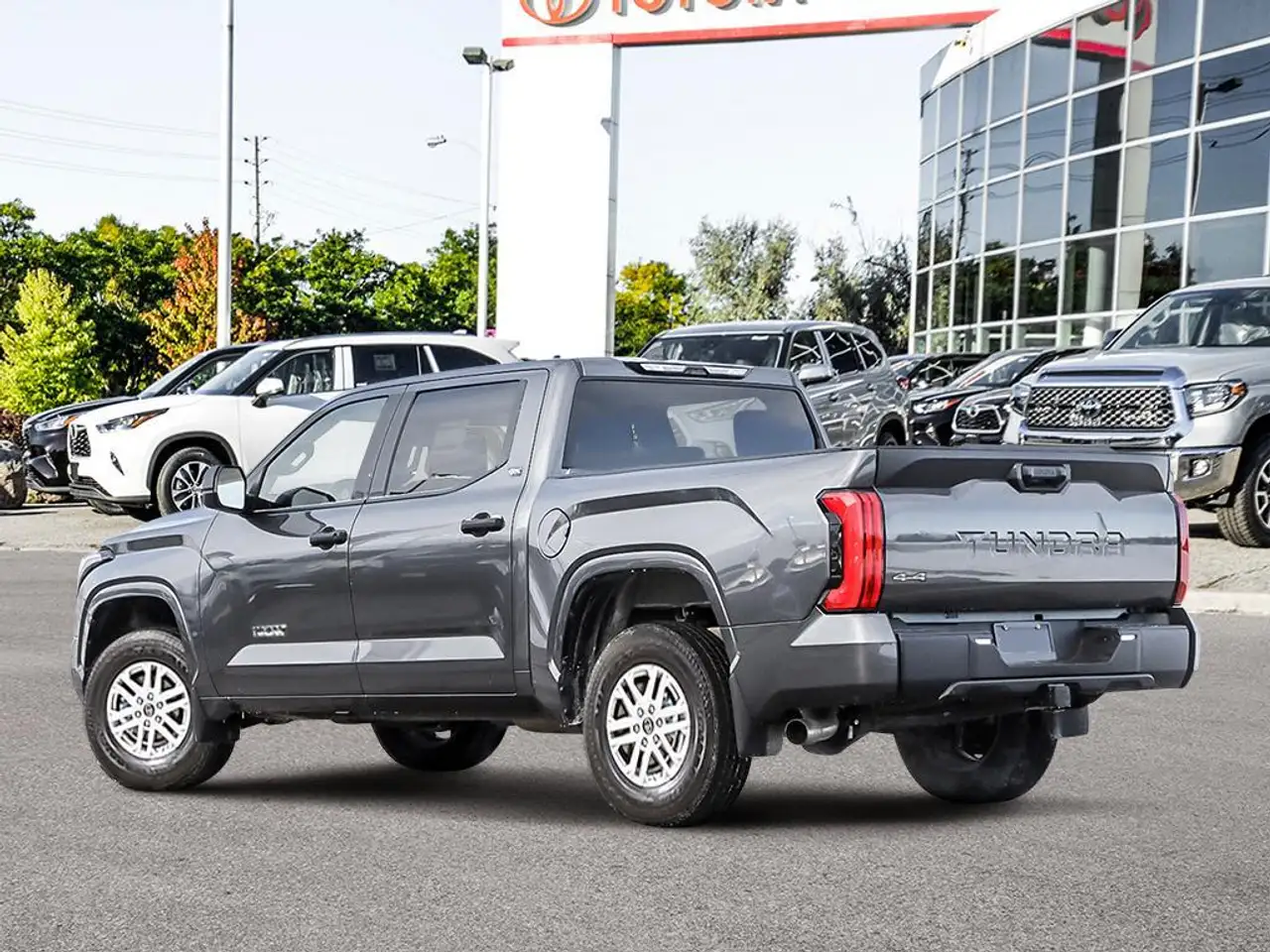 Toyota Tundra снимка Toyota Tundra