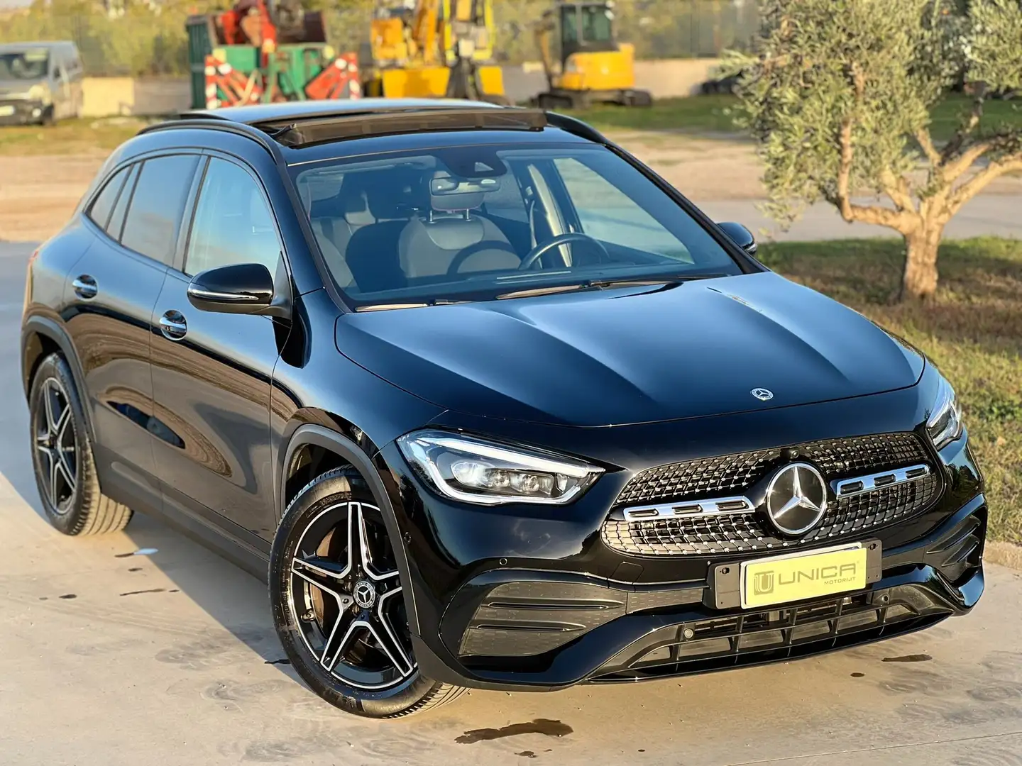 Mercedes-Benz GLA 200 d 2.0 150cv Premium PLUS AMG TETTO ITALIANA Noir - 1