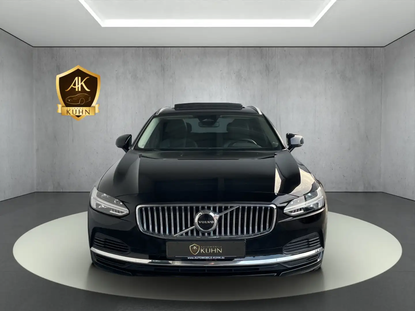 Volvo V90 *T6 TWIN ENGINE*AWD*INSCRIPTION*PLUG IN*1.H* Schwarz - 2