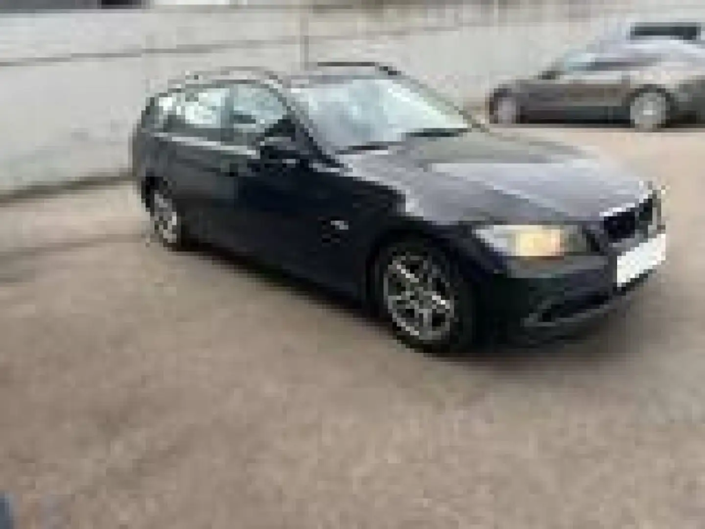 BMW 320 i cat Touring MSport Czarny - 2