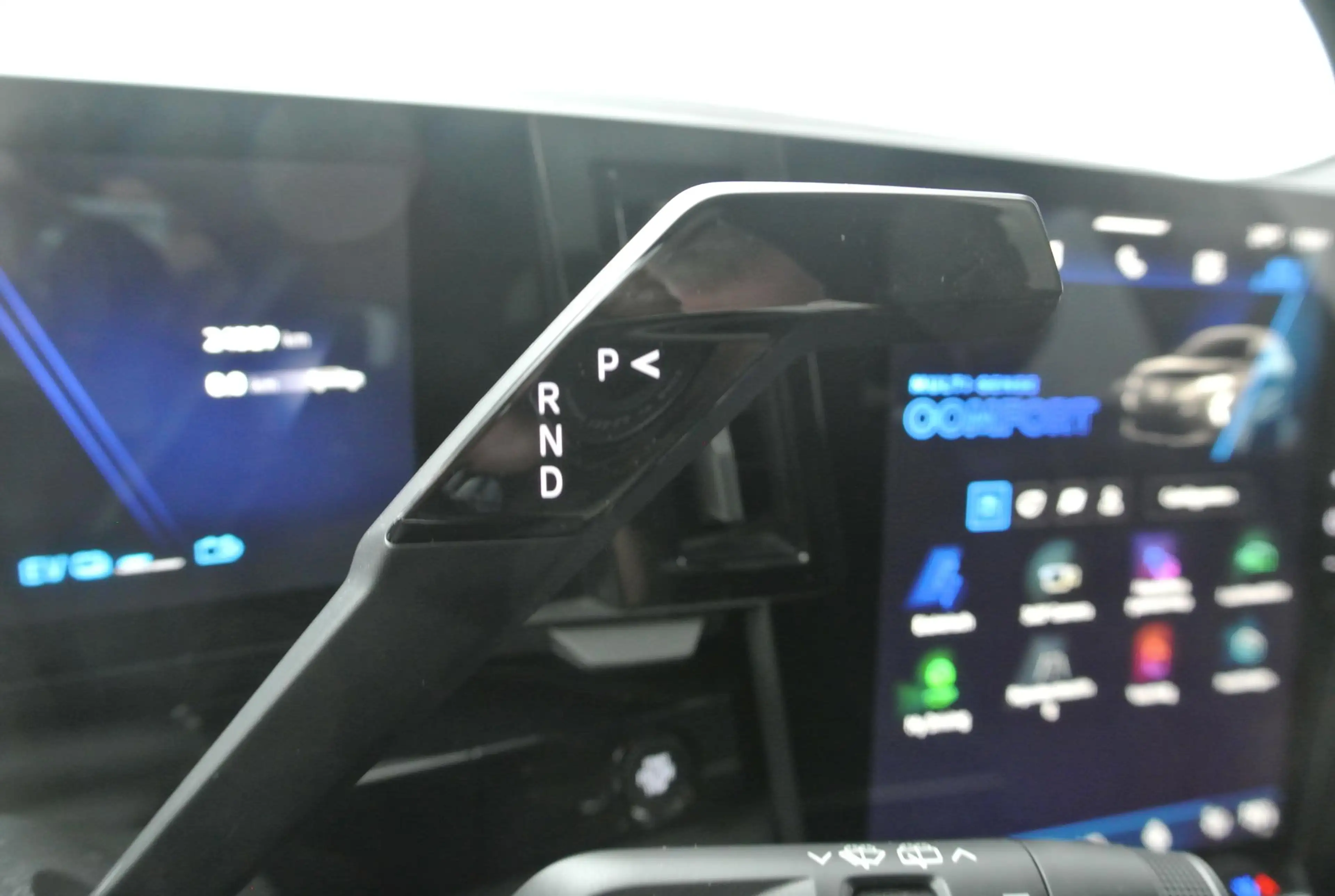 Renault Espace E-Tech full hybrid 200 esprit Alpine 7p. | Pack Pr — photo 38