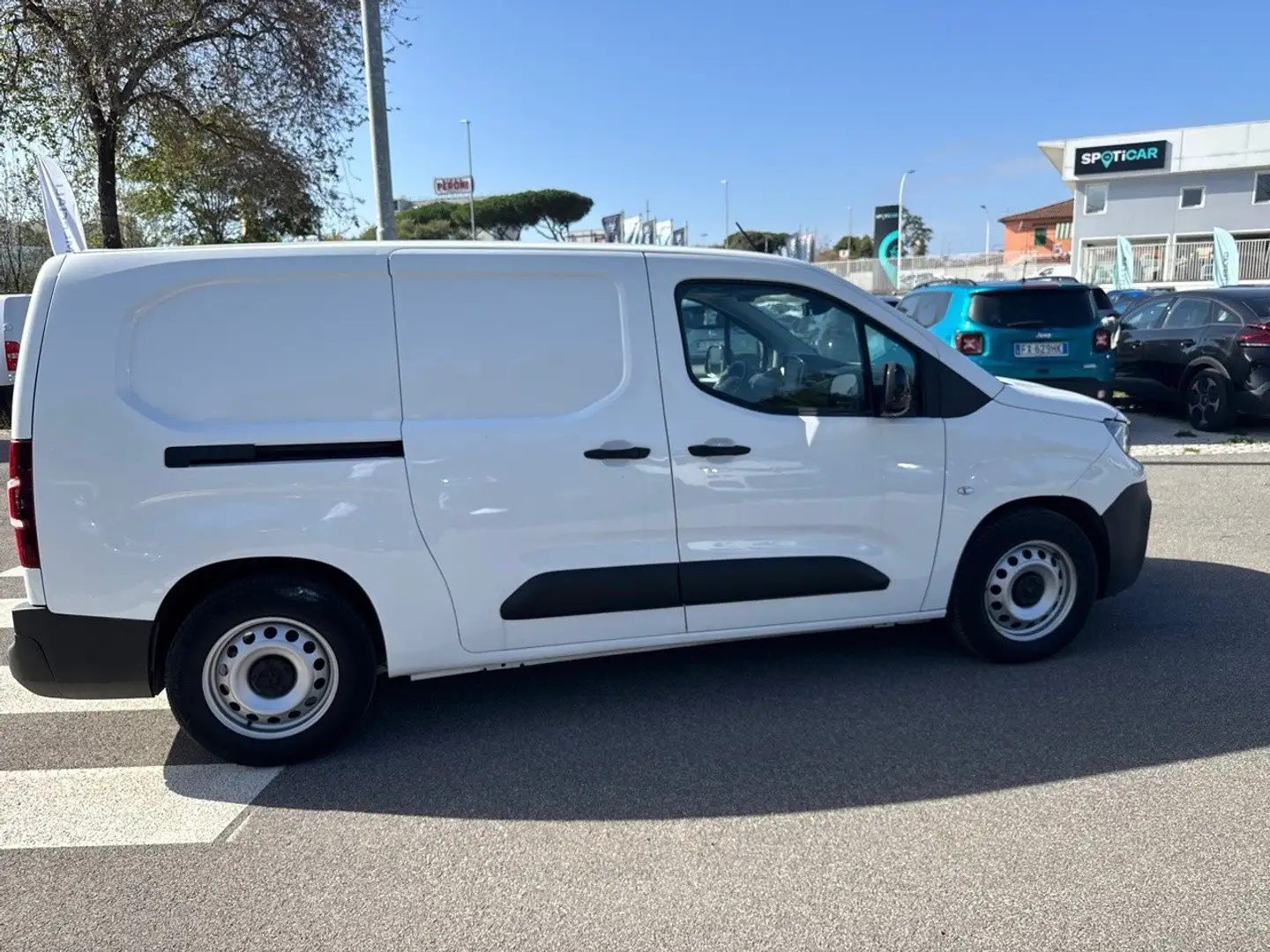 Peugeot Partner 50kwH 136cv L2 Premium Bianco - 2