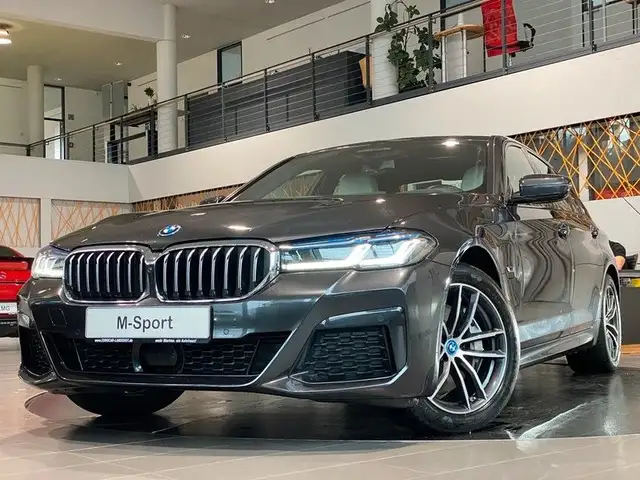 BMW 545