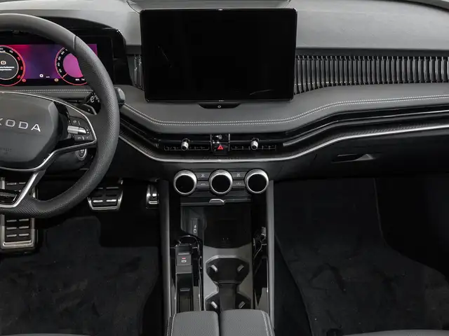 Skoda Superb view 9