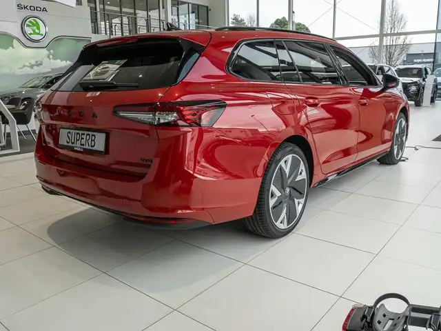 Skoda Superb view 3