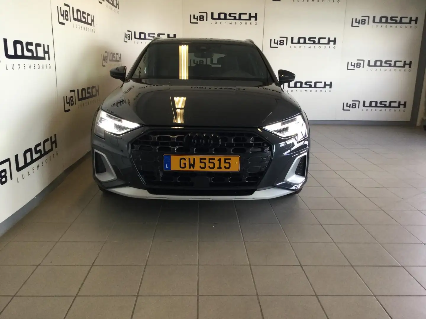 Audi A3 Allstreet Gris - 2