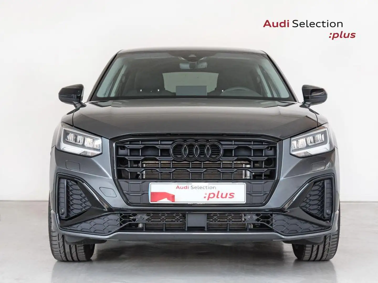 Audi Q2 35 TFSI Black line edition S tronic 110kW Gris - 2