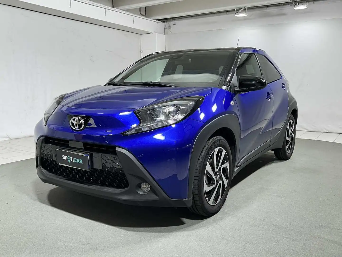 Toyota Aygo X X 1.0 VVT-i 72 CV 5 porte Active Blu/Azzurro - 1