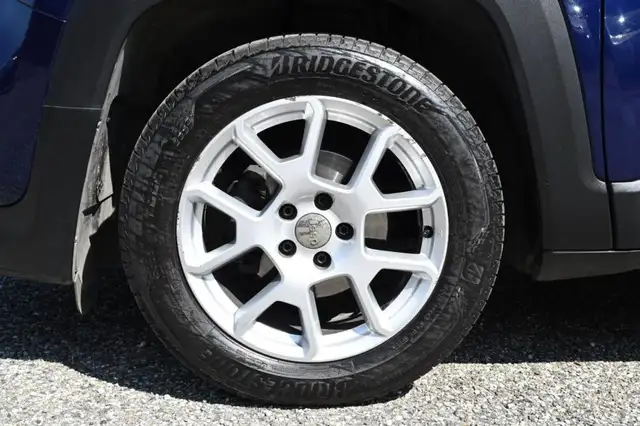 Jeep Renegade view 10