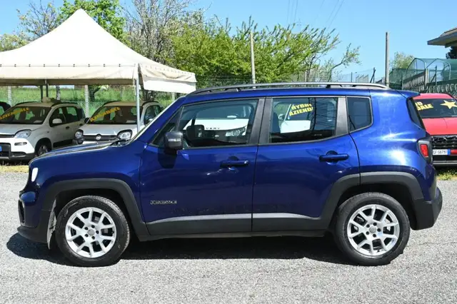Jeep Renegade view 8