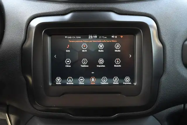 Jeep Renegade view 18