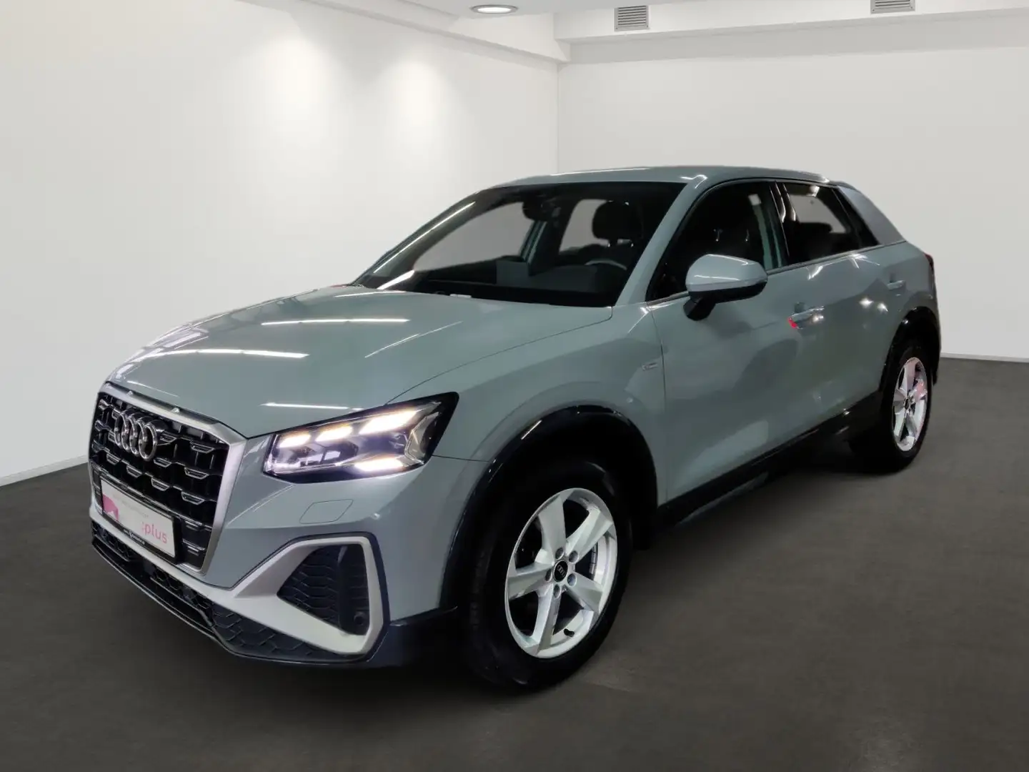 Audi Q2 30 TDI s-line Matrix Fahren+ParkenPaket Grijs - 2