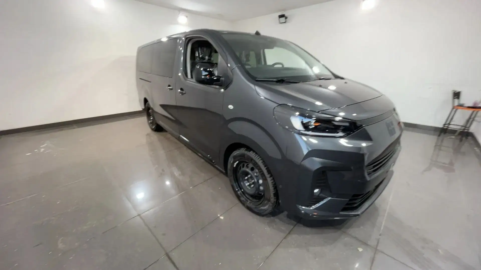 Fiat Ulysse Ulysse combi M1 2.0 bluehdi 180cv L3H1 a Grau - 1