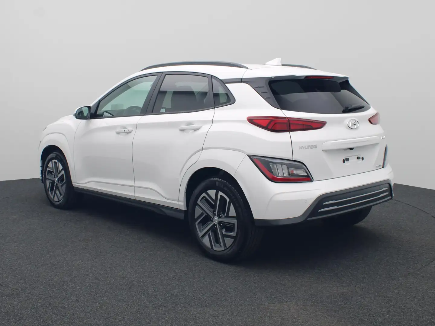 Hyundai KONA EV Fashion 64 kWh | Nieuw uit voorraad leverbaar | Wit - 2