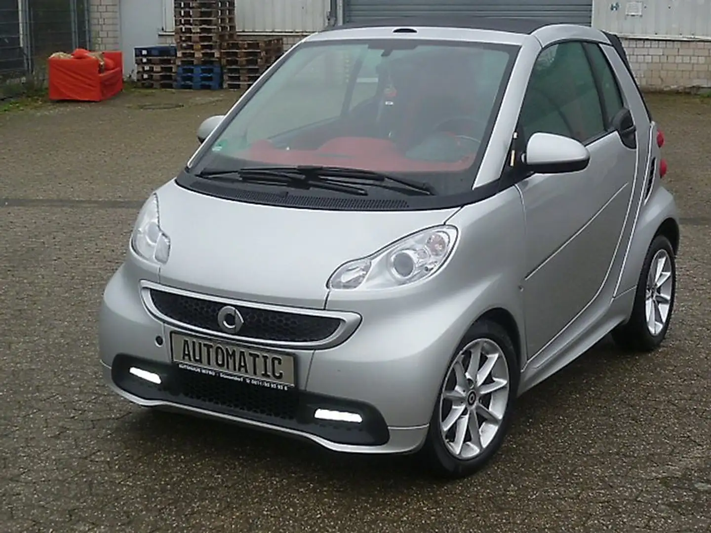 smart forTwo Cabrio MHD Automatik Klima SHZ Servo top Zustand Grau - 2