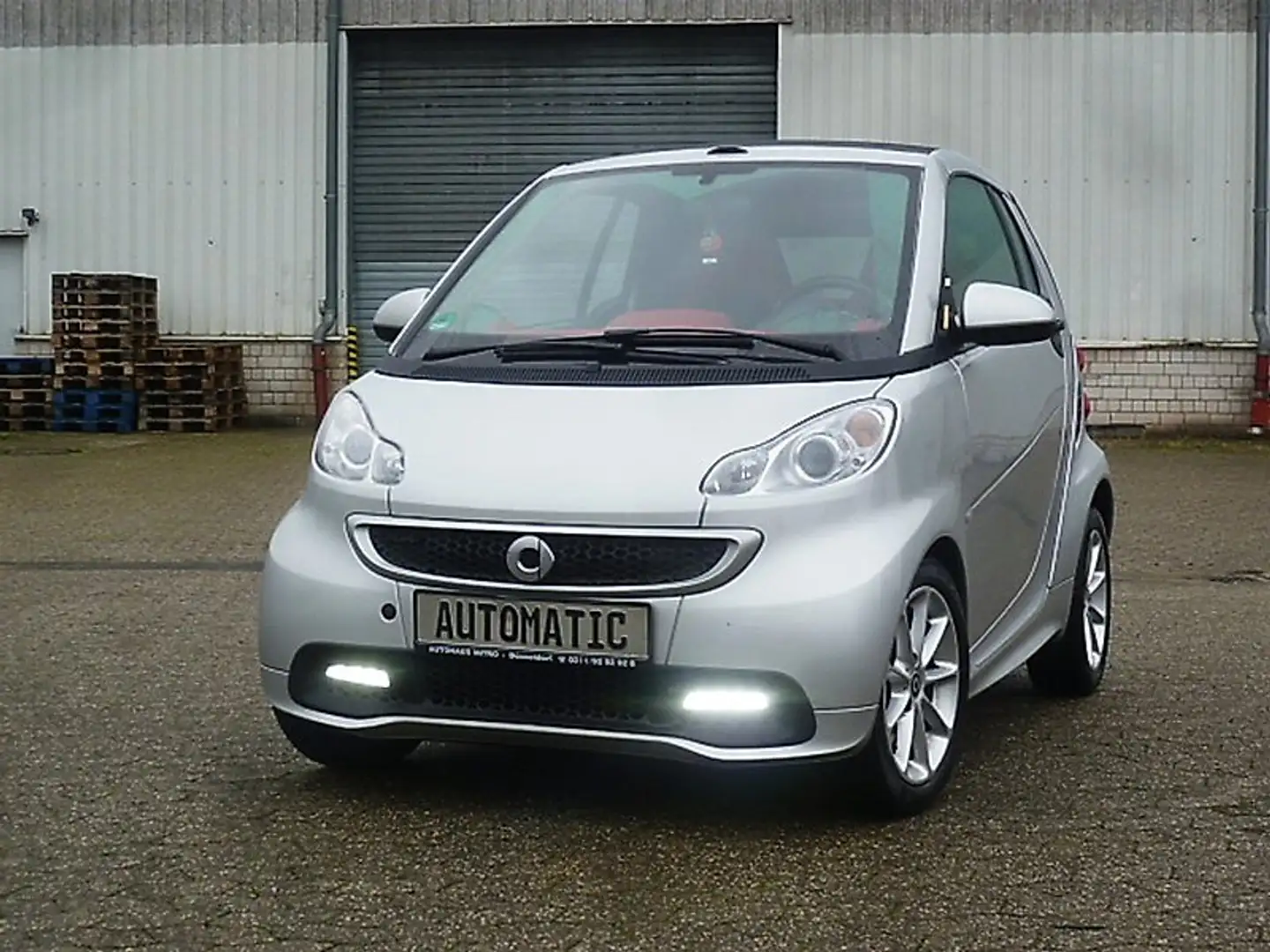 smart forTwo Cabrio MHD Automatik Klima SHZ Servo top Zustand Grau - 1