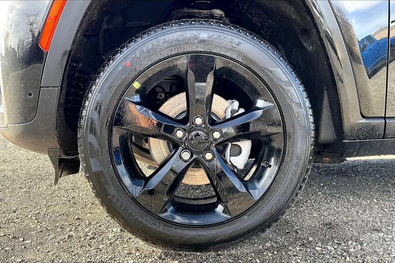 Jeep Grand Cherokee снимка Jeep Grand Cherokee