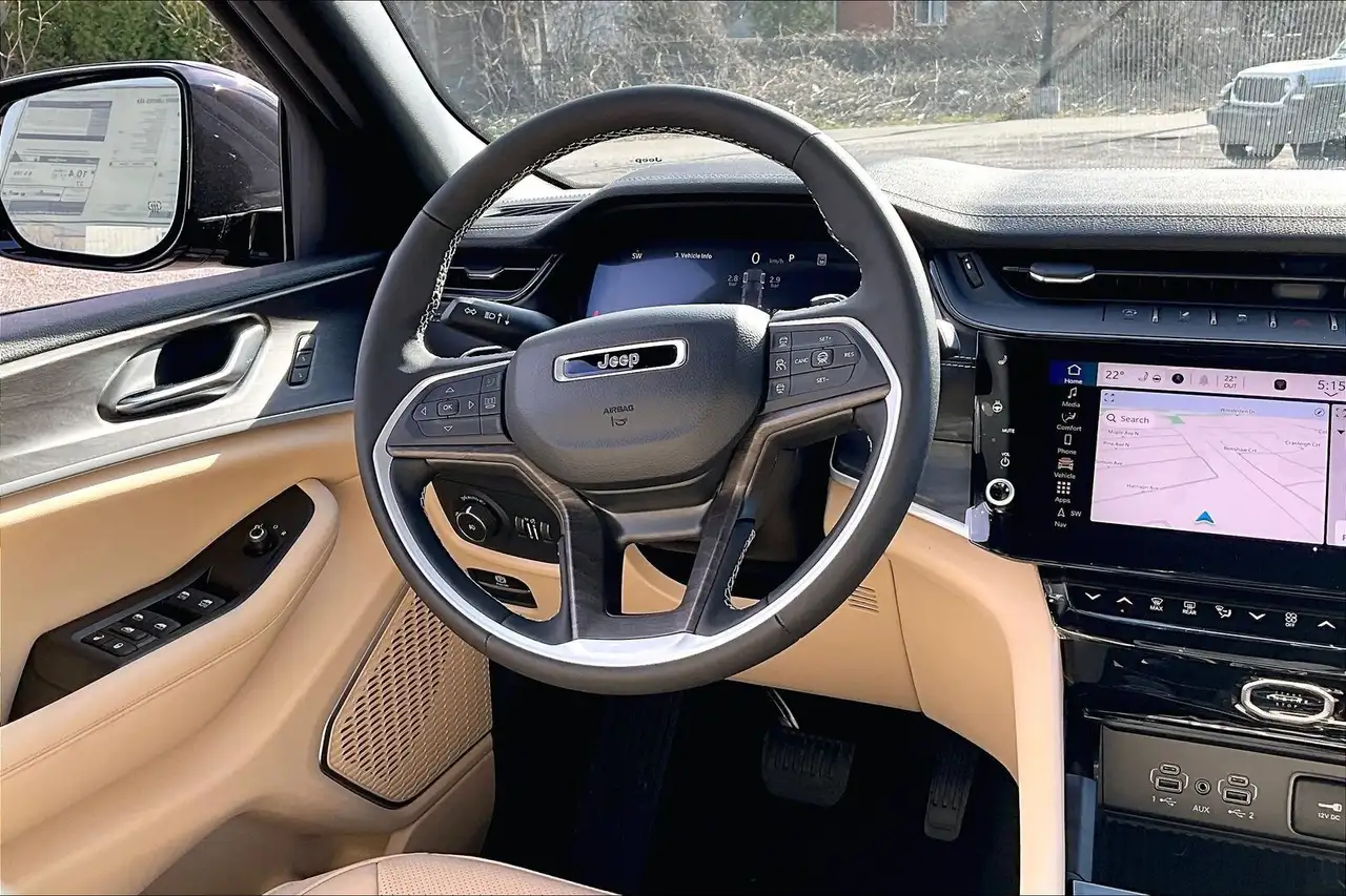 Jeep Grand Cherokee снимка Jeep Grand Cherokee