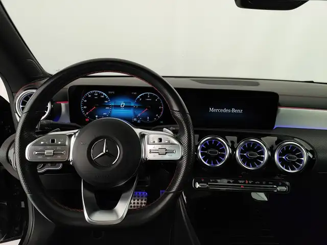 Mercedes-Benz 220 view 15