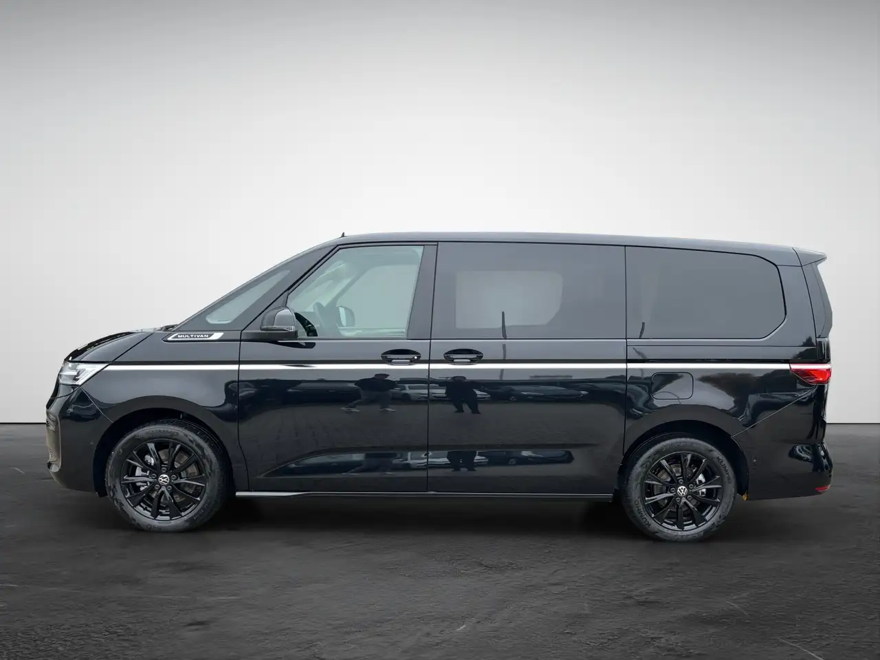 Volkswagen T7 Multivan 2.0 TDI DSG Style lang 3