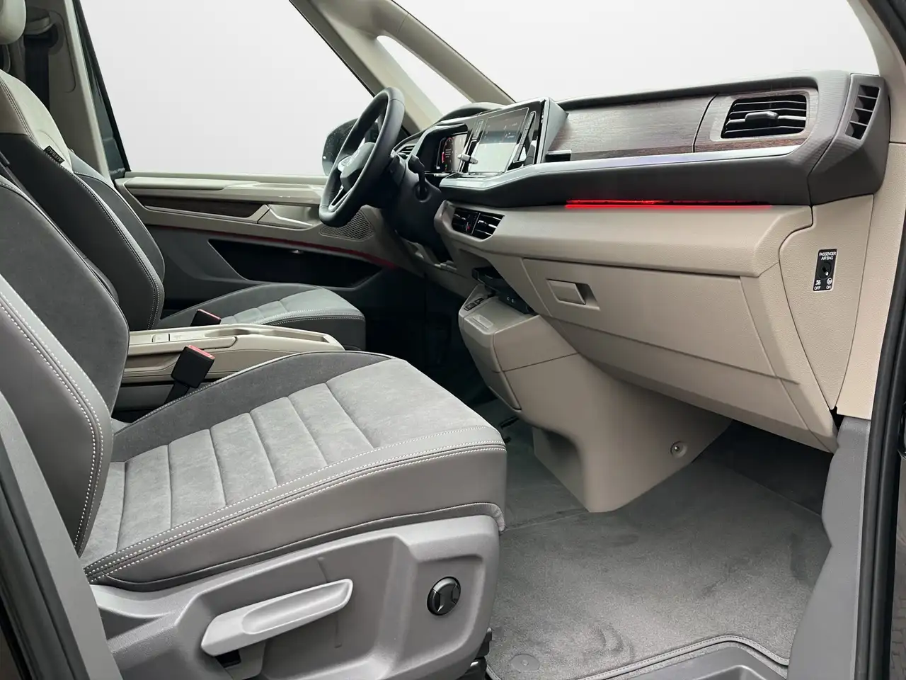 Volkswagen T7 Multivan 2.0 TDI DSG Style lang 13