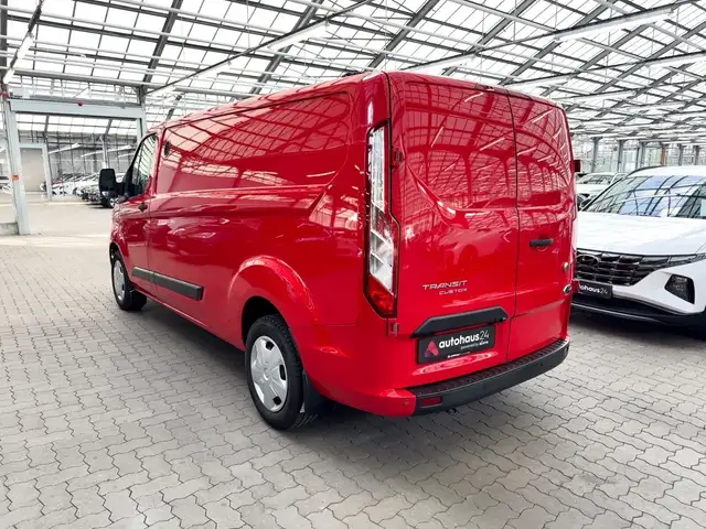 Ford Transit Custom view 4