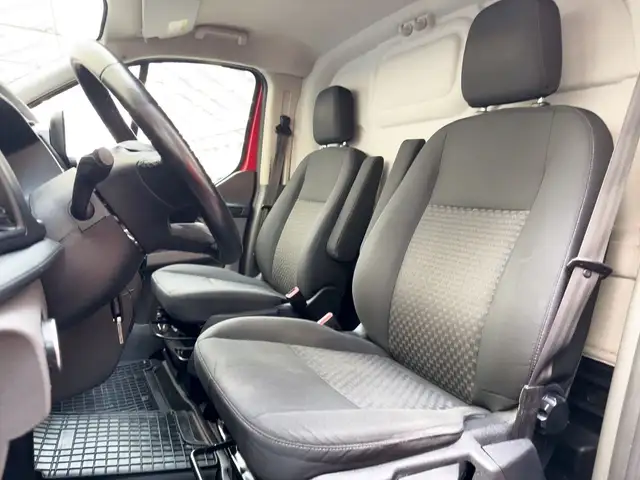 Ford Transit Custom view 15