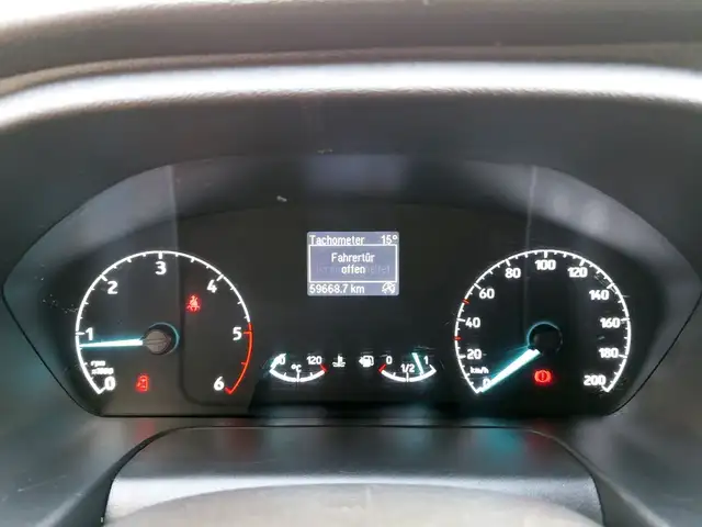Ford Transit Custom view 7