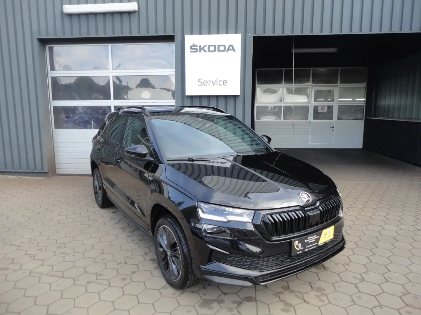 Skoda Karoq Sportline 1.5 TSI ACT EU6e DSG+Rückfahrkam Noir - 1