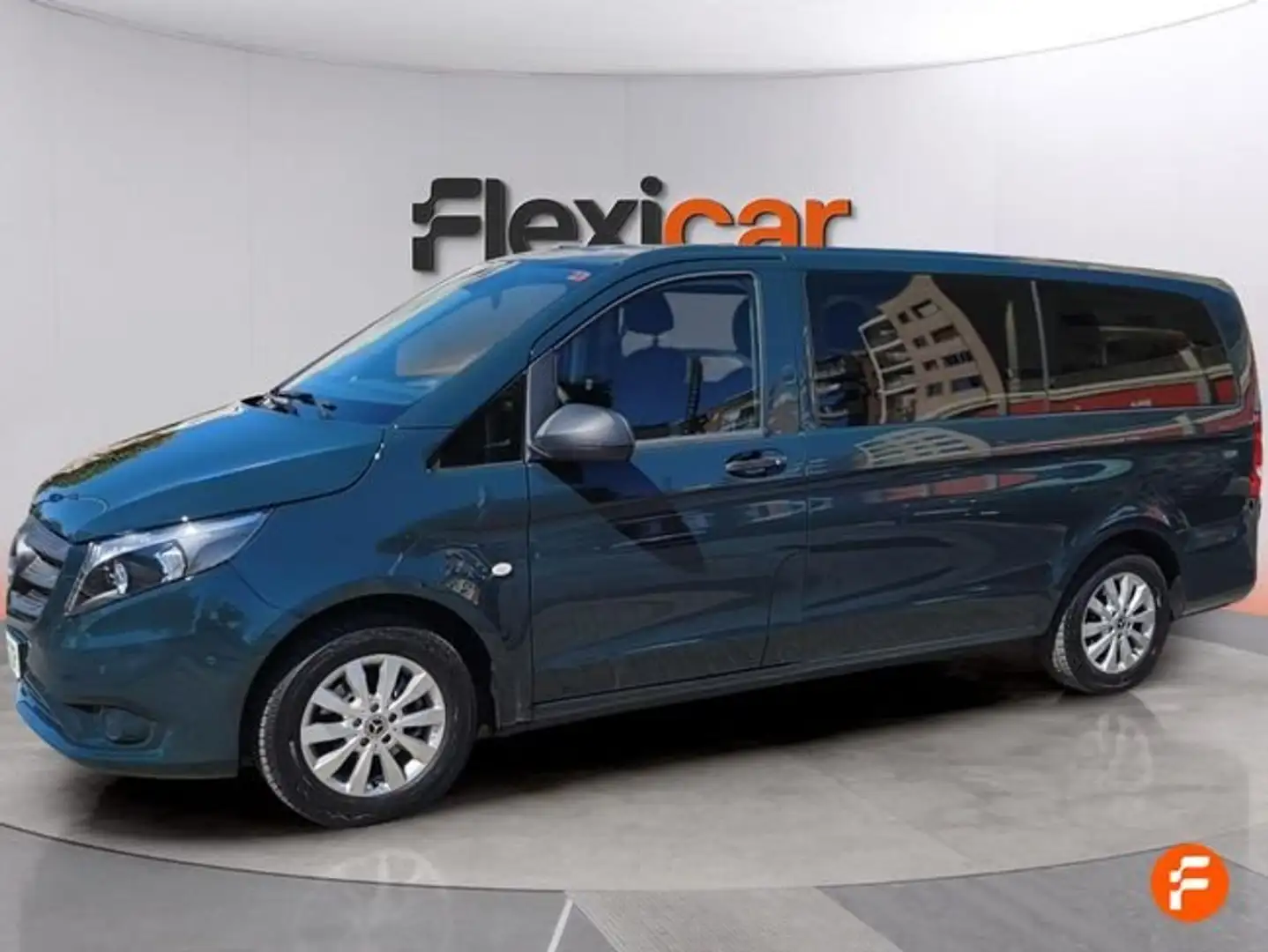 Mercedes-Benz Vito tourer larga 2.2 136cv - 4P (2019) Gris - 2