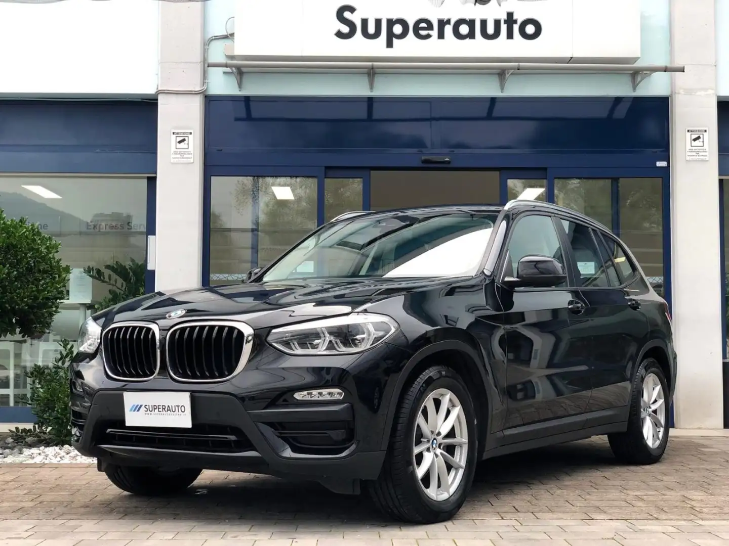 BMW X3 xDrive20d *CERCHI LEGA 18*NAVIGATORE* Noir - 1