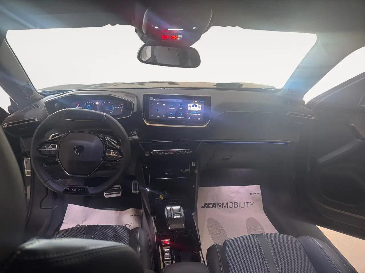 Peugeot 2008 Hybrid 145cv e-DCS6 GT auto 13