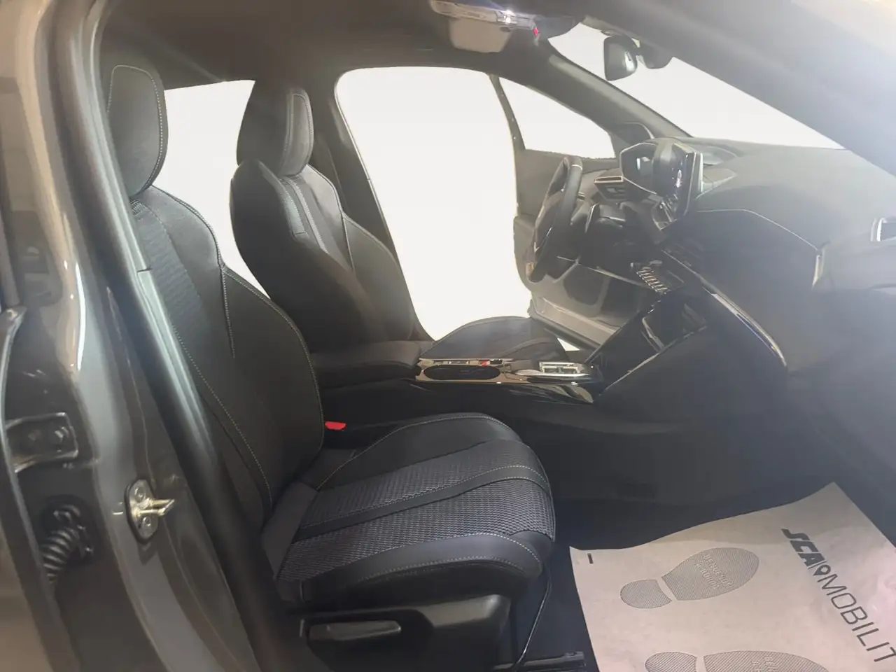 Peugeot 2008 Hybrid 145cv e-DCS6 GT auto 15