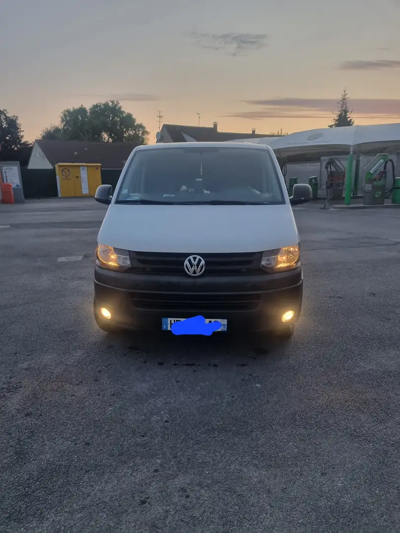 Volkswagen Transporter - 1