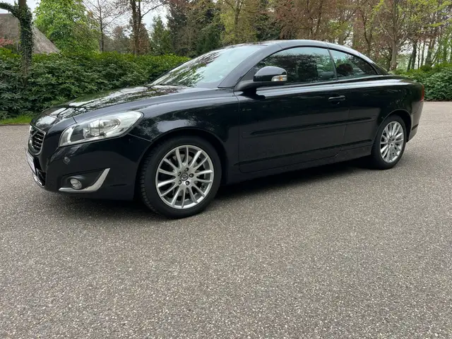 Volvo C70 2.5 T5 230PK Inscription 2013 99650km Navi PDC TOP