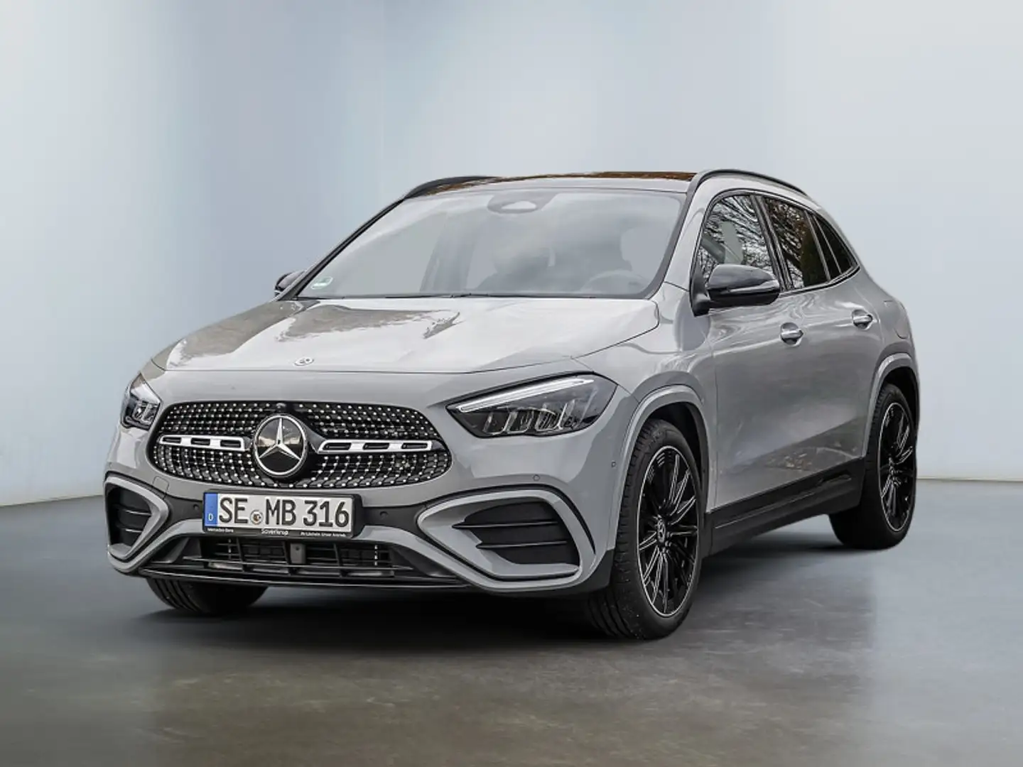 Mercedes-Benz GLA 180 AMG NIGHT AHK DISTR KAMERA PANO SPUR PDC Gris - 2