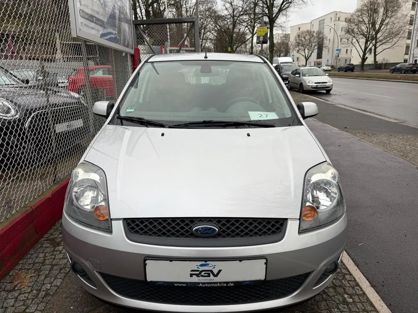 Ford Fiesta 1.6 16V Style *AUTOMATIK*TÜV NEU Argintiu - 2