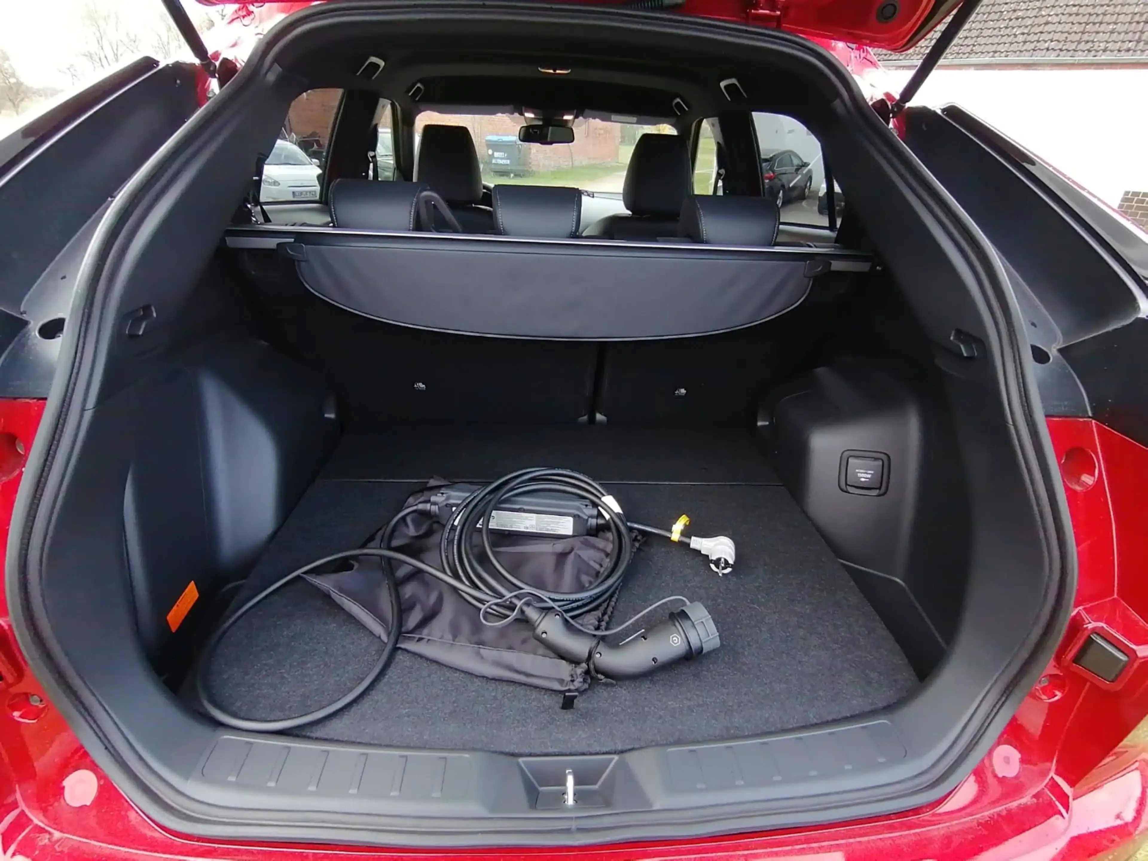 Mitsubishi Eclipse Cross PHEV PLUS mit Select -Paket — photo 9
