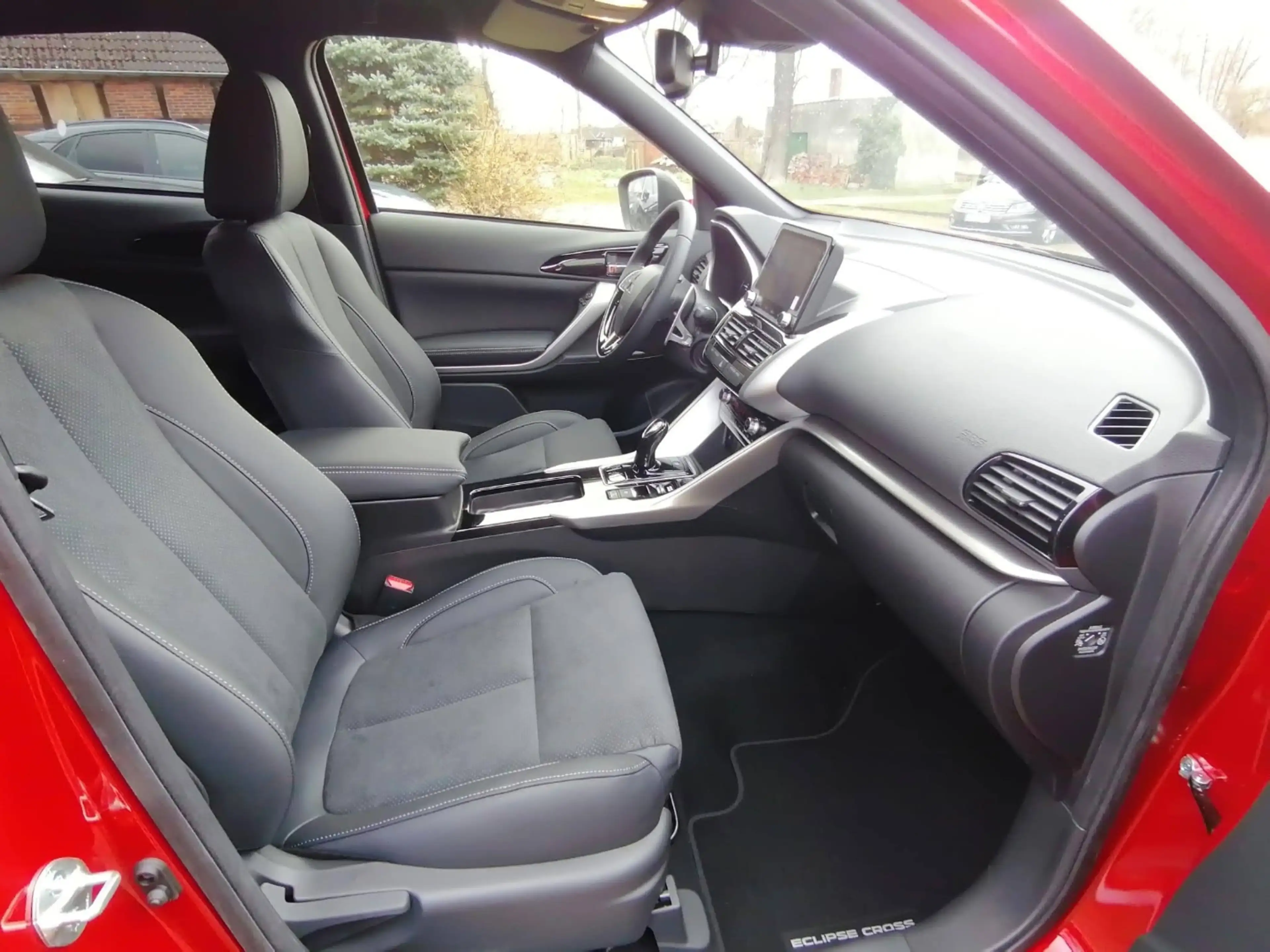 Mitsubishi Eclipse Cross PHEV PLUS mit Select -Paket — photo 12