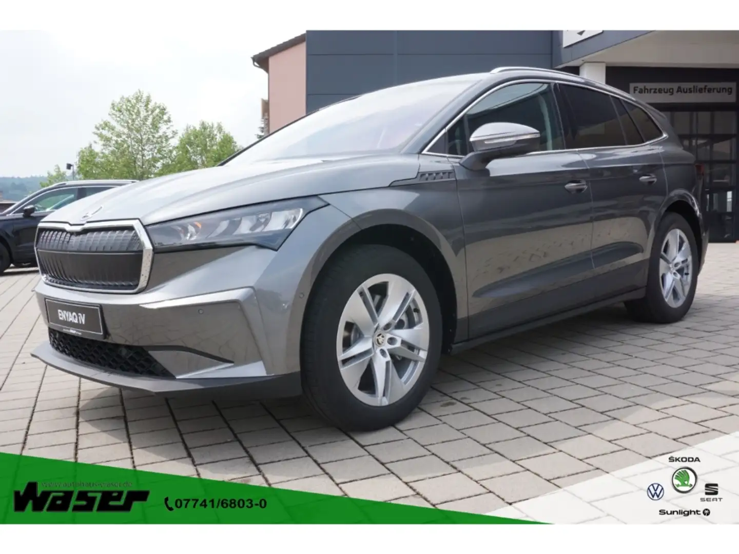 Skoda Enyaq 80 Lodge AHK LED Navi ACC Wärmepumpe Head up 19'' Grau - 1