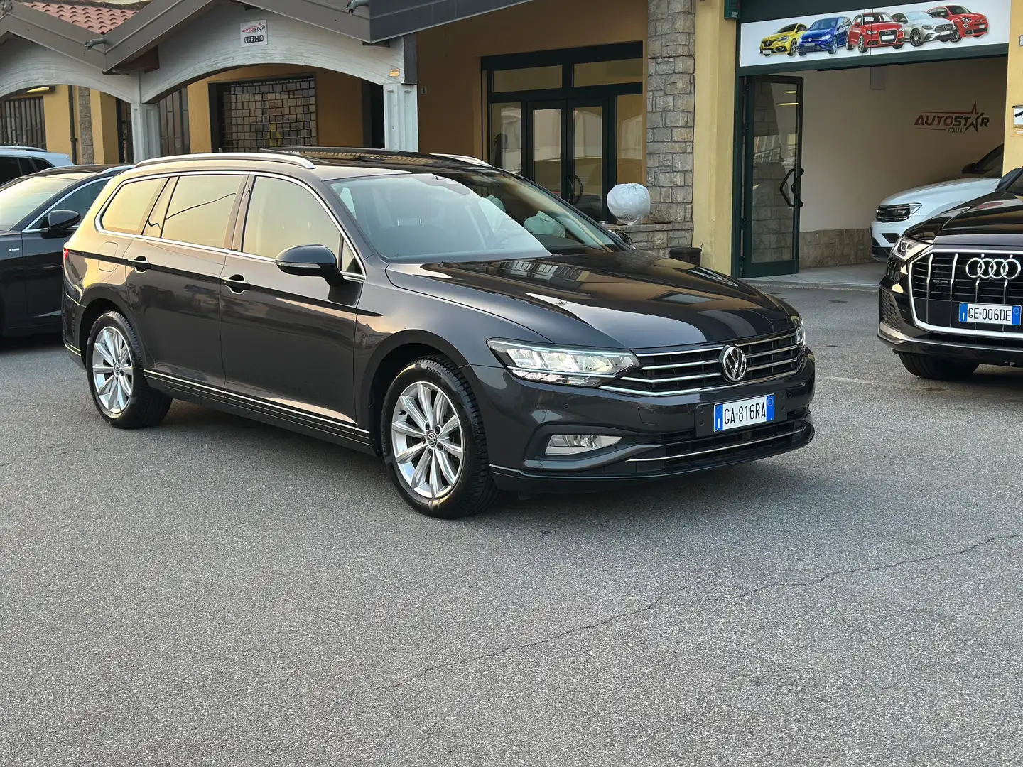 Volkswagen Passat Variant Passat Variant 2.0 tdi Executive 150cv dsg Negro - 1