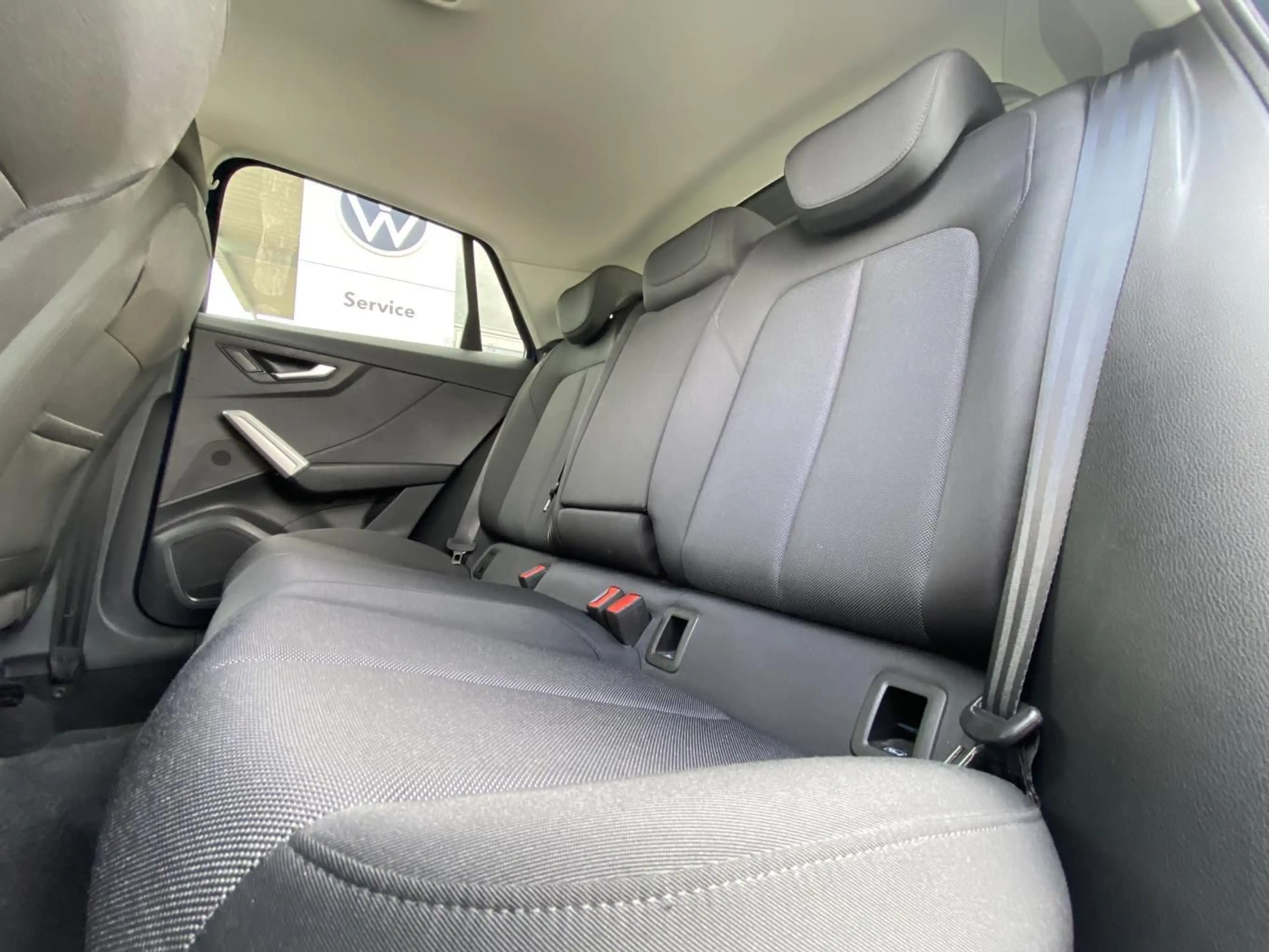 Audi Q2 35 1.5 TSI S-tronic advanced NAVI+AHK+VIRTUAL — photo 11