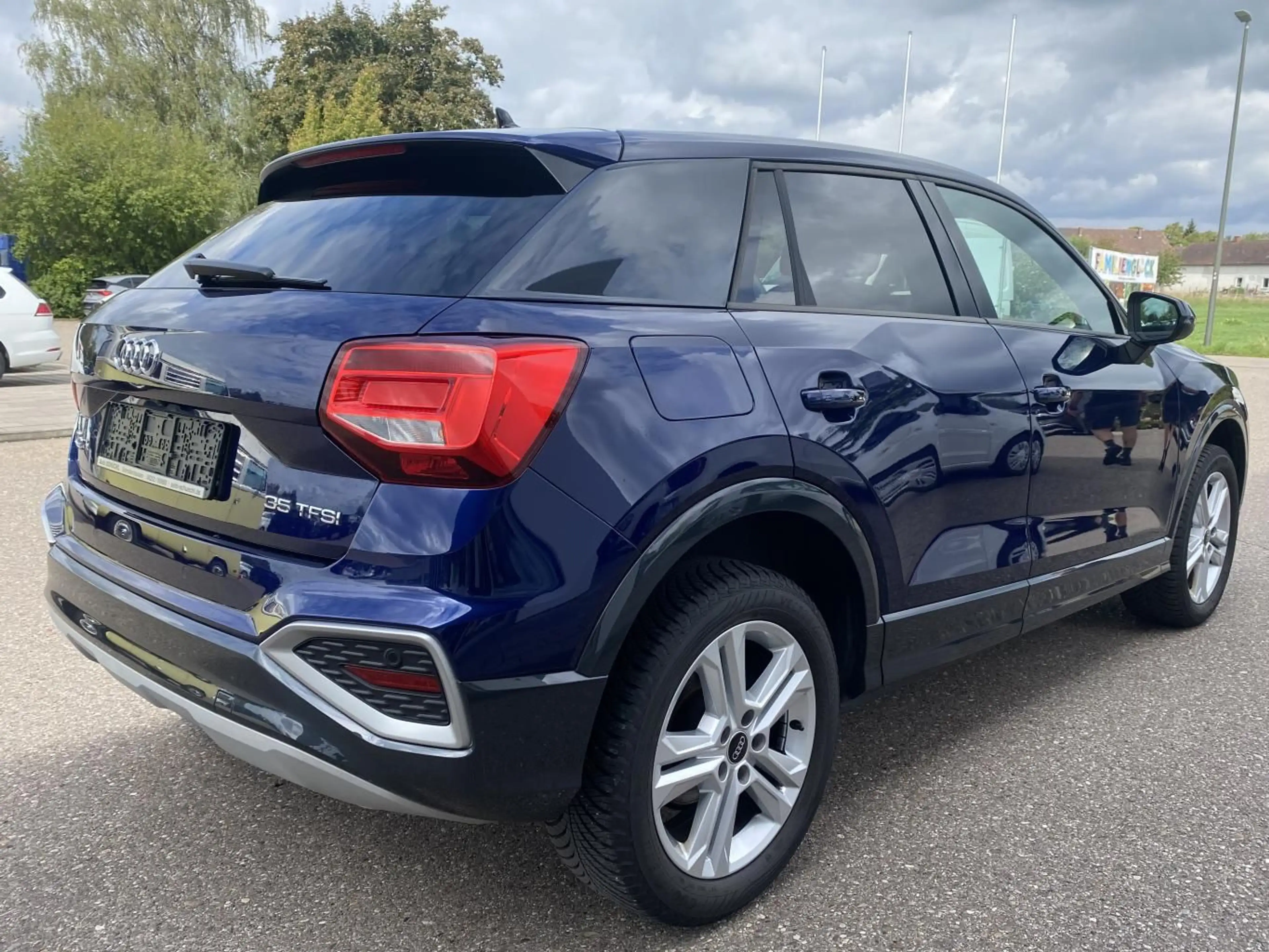 Audi Q2 35 1.5 TSI S-tronic advanced NAVI+AHK+VIRTUAL — photo 6