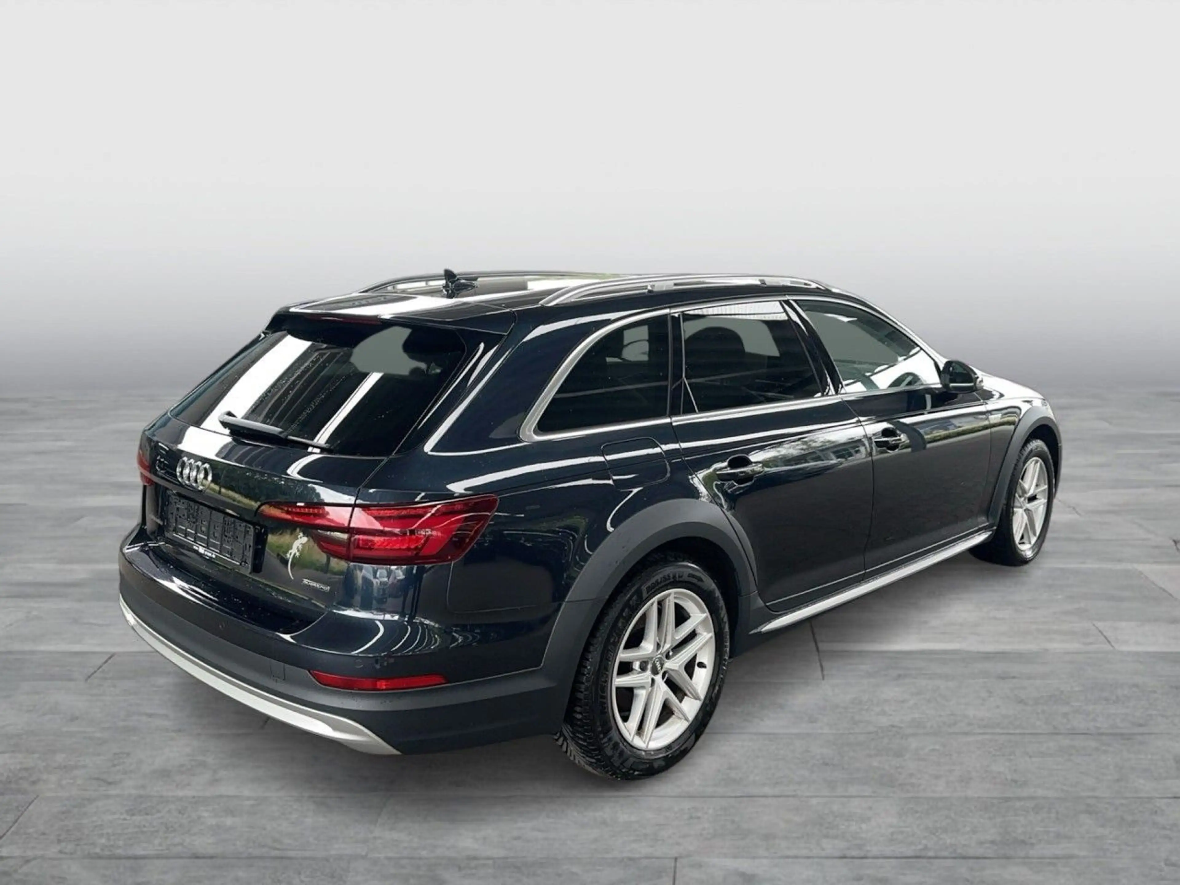 Audi A4 allroad quattro 3.0 TDI Panorama-Glasdach + MMI NAVI + AHK — photo 7
