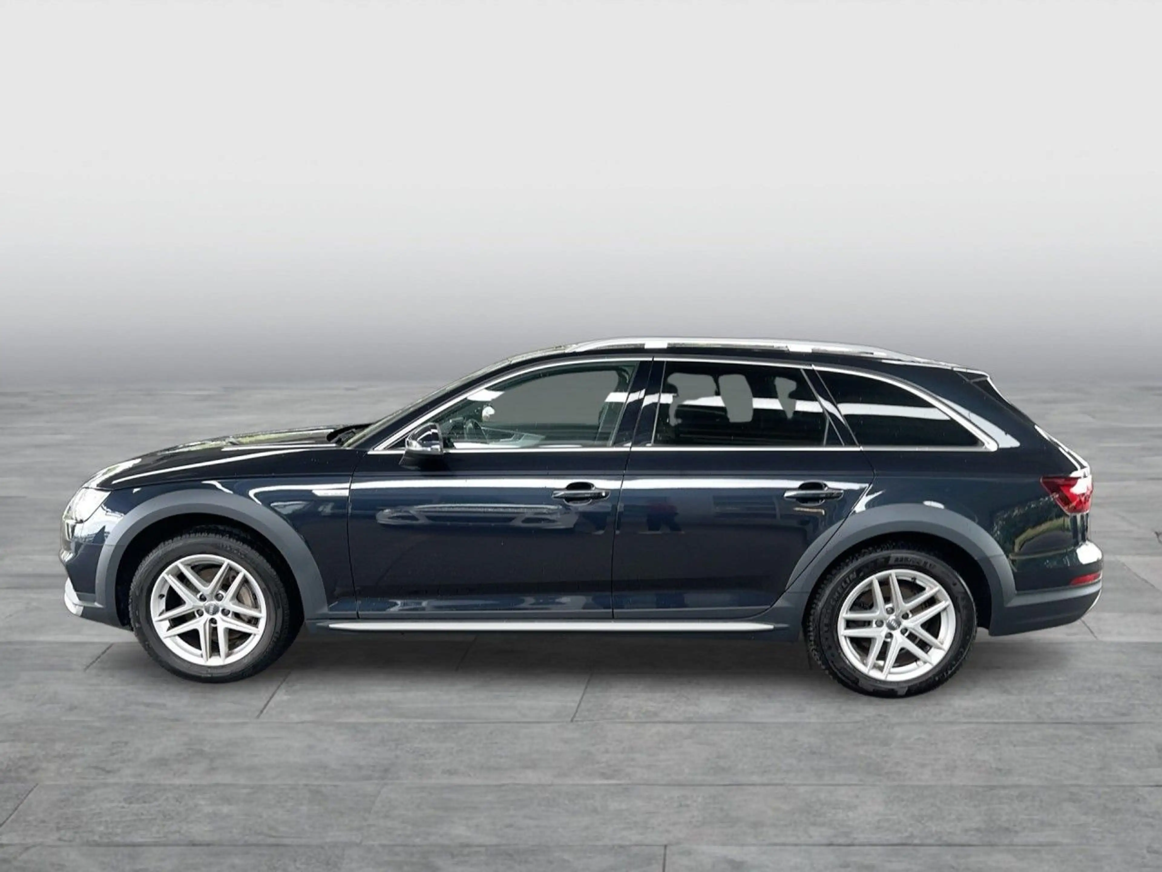 Audi A4 allroad quattro 3.0 TDI Panorama-Glasdach + MMI NAVI + AHK — photo 3