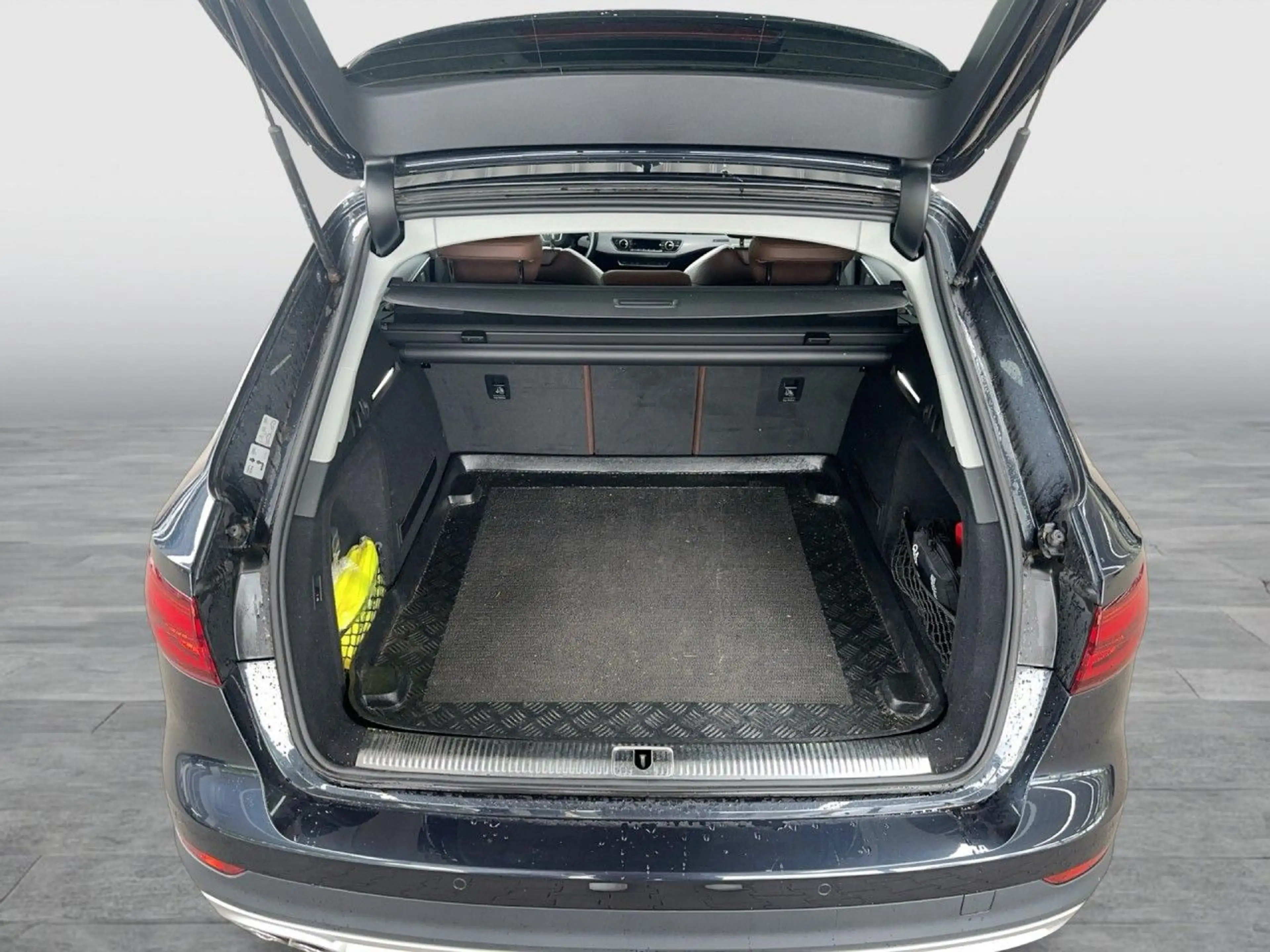 Audi A4 allroad quattro 3.0 TDI Panorama-Glasdach + MMI NAVI + AHK — photo 6