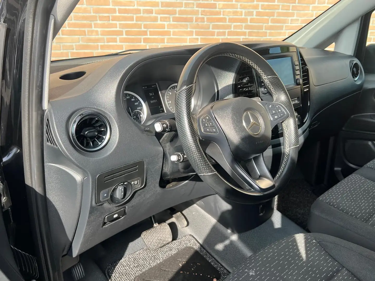 Mercedes-Benz Vito 114CDI 136PK Lang 9G-Tronic / Distronic / Carlplay Zwart - 2