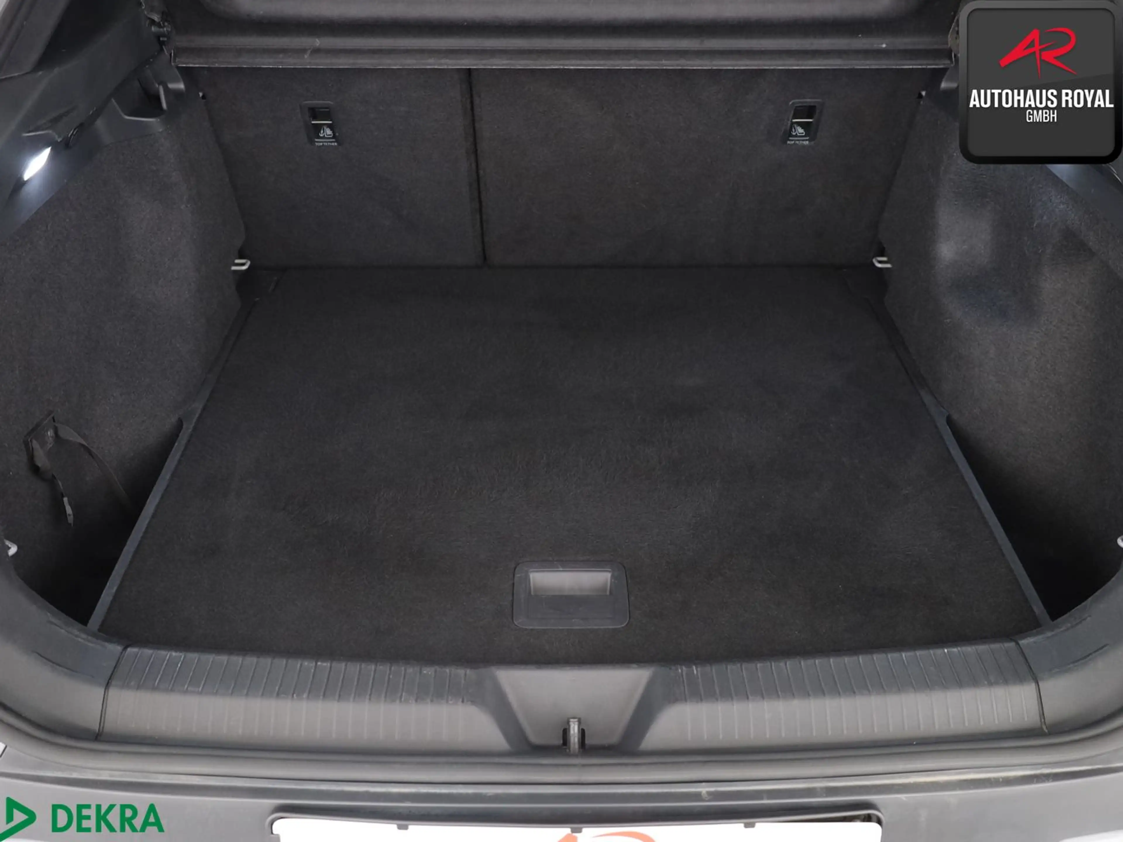 Volkswagen ID.5 PRO PERFORMANCE 360GRAD,CARPLAY,KEYLESS,AHK — photo 13